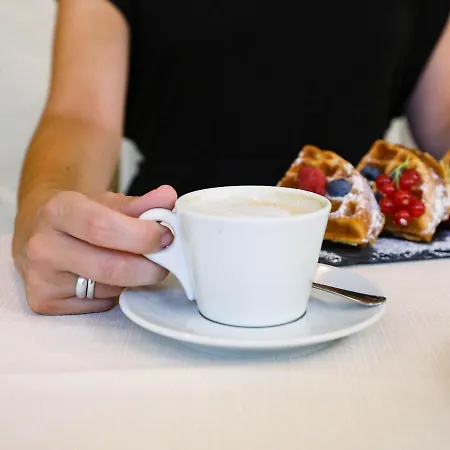 Отель Polo Римини